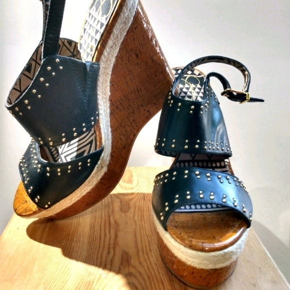 JESSICA SIMPSON Wedge Heel Sandals NWOT - Picture 1 of 14